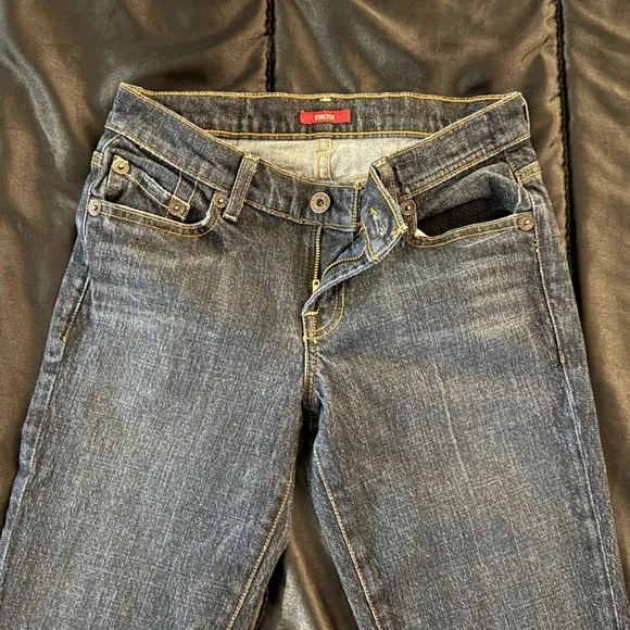 Sz 26 Guess Jeans Low Rise - Picture 11 of 16